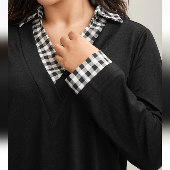 NWT- Black Vneck Sweater With Gigham Design At Collar And Hem-Size 28/5X - Picture 3 of 7